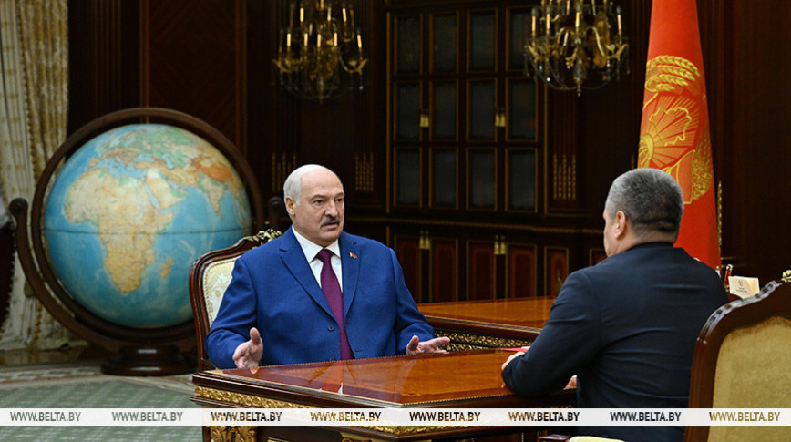 "Господь нас серьезно проверил". Лукашенко заслушал доклад о ситуации в сельском хозяйстве