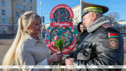 "Непередаваемые эмоции!". Сотрудники ГАИ поздравили витебских автоледи с 8 Марта