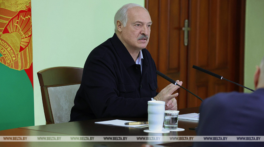 Lukashenko cautions against wasting mineral fertilizers in agriculture