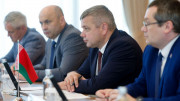 Industry ministers of Belarus, Russia review cooperation dynamics