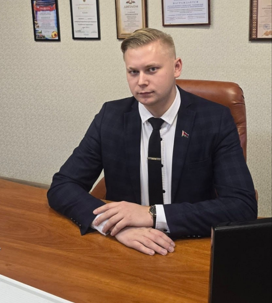 Главным государственным санитарным врачом Ушачского района, главным врачом Ушачского районного центра гигиены и эпидемиологии назначен Евгений Викторович СОБОЛЬ