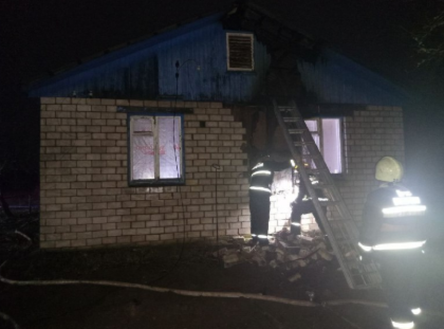 Пожар дома по ул.Парковой в деревне Косари