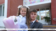 "Усіх нас аб'ядноўваюць цёплыя ўспаміны са школьнага дзяцінства". Лукашэнка павіншаваў з Днём ведаў