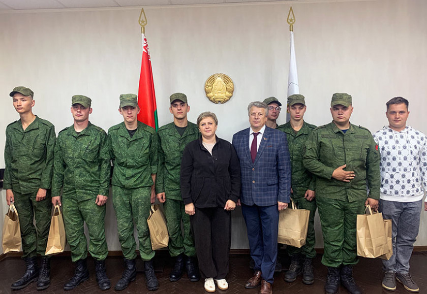 Працоўны дэсант ва Ушацкім раёне